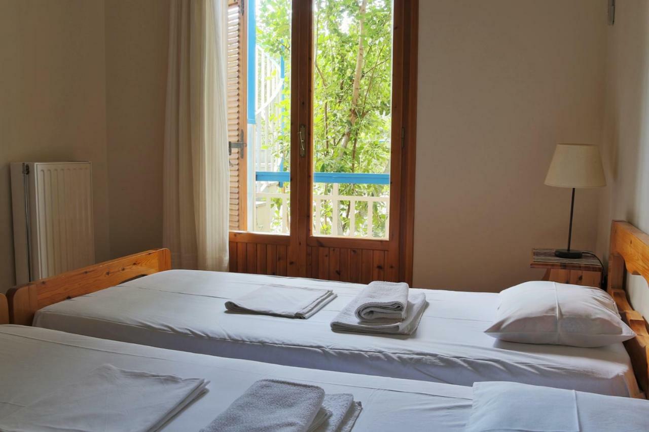 2 Space - Selfcatering Apartment Helen No 7 Xiropigado Eksteriør billede