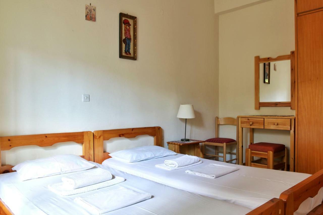 2 Space - Selfcatering Apartment Helen No 7 Xiropigado Eksteriør billede